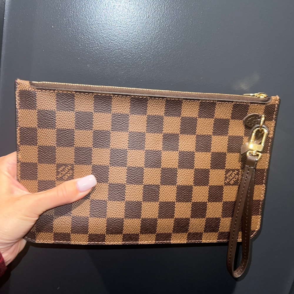 Louis Vuitton Clutch (Authentic)